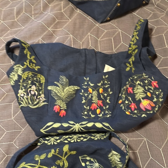 Agua by Agua Bendita Totumo Bouquet Embroidered Linen Maxi Dress - Picture 6 of 7